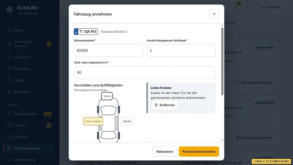 AutoLibs Werkstattportal desktop interface showing a German vehicle-intake dialog with mileage, key count, fuel or charge level, and a car-damage diagram.