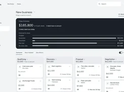Mach deals board showing pipeline totals, expected-close-date bars, and deal cards in qualification, discovery, proposal, and negotiation stages.
