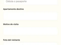 Mobile form titled Nuevo Visitante with fields for visitor name, document number, destination apartment, visit reason, visitor photo, and a button to register and generate a QR code.